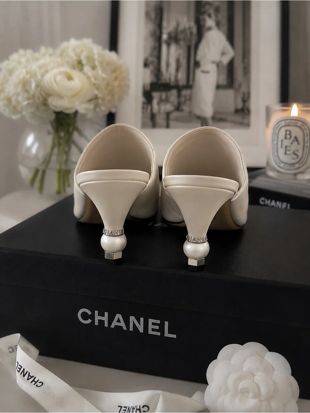 CHANEL Two-Tone Slip-On Mules in Cream and Black preloved